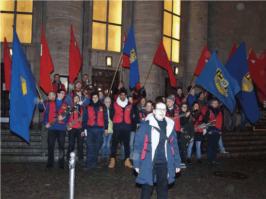 Jugend vor der Volksbuehne